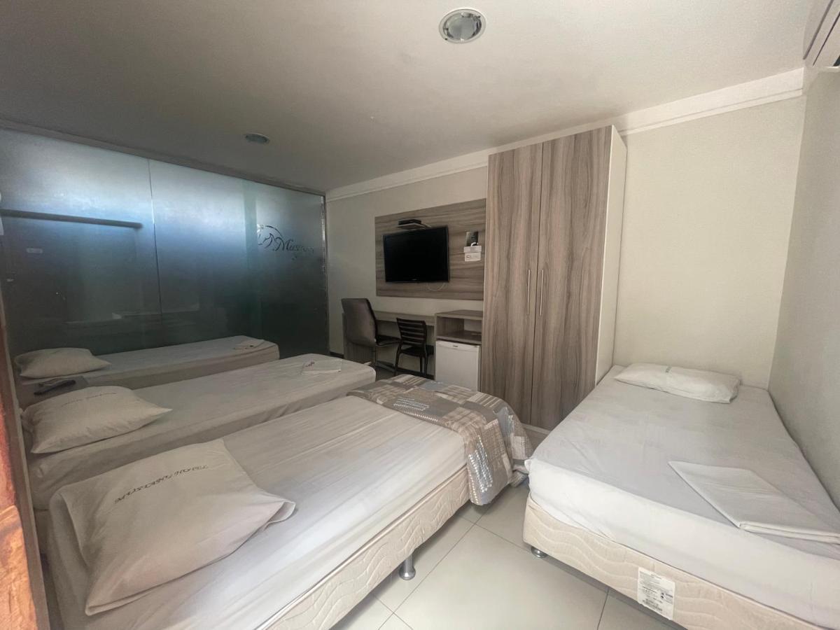 Mustang Hotel Салгейру Екстер'єр фото