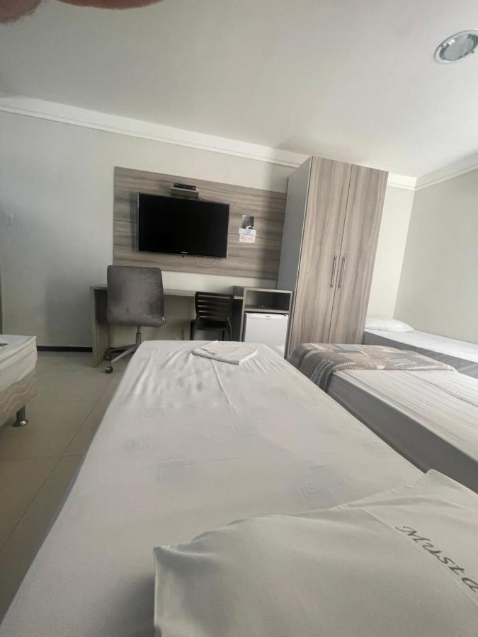 Mustang Hotel Салгейру Екстер'єр фото
